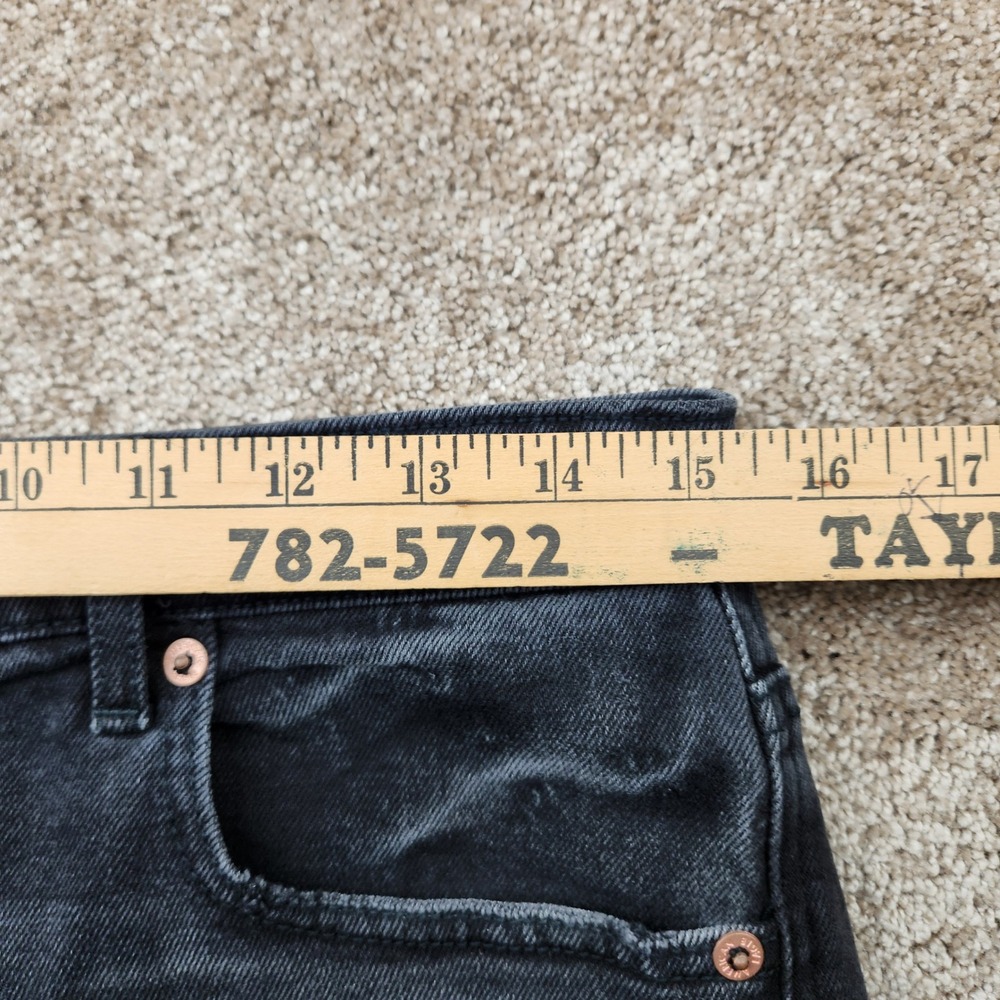American Eagle Highest Rise 90s Boyfriend Shorts Black Denim Frayed Hem Size 8‎ - Picture 5 of 8